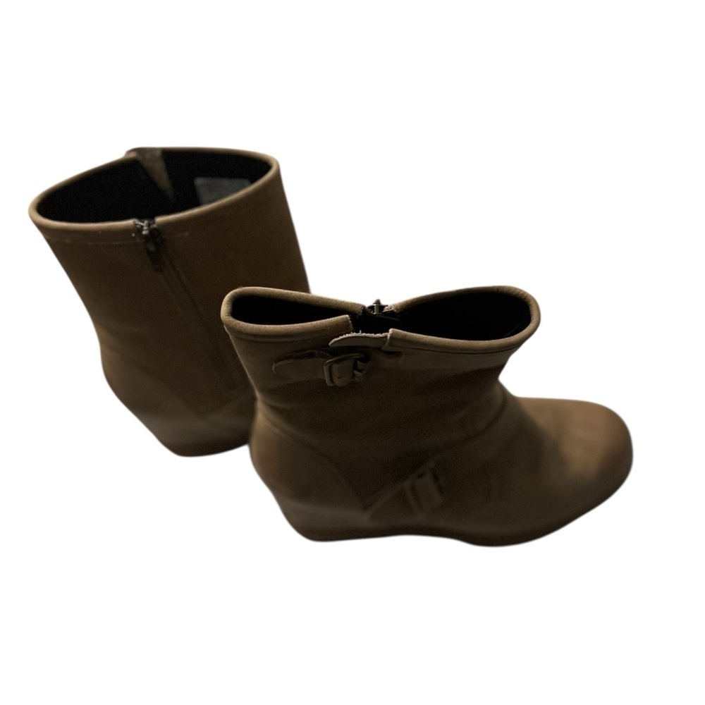 EUC SOREL Tan Leather Women's Boots with inside wedge. Size 8.5 - Picture 3 of 4